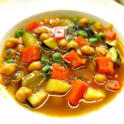 Slow-Cooked Vegetarian Curried Chickpea Soup
