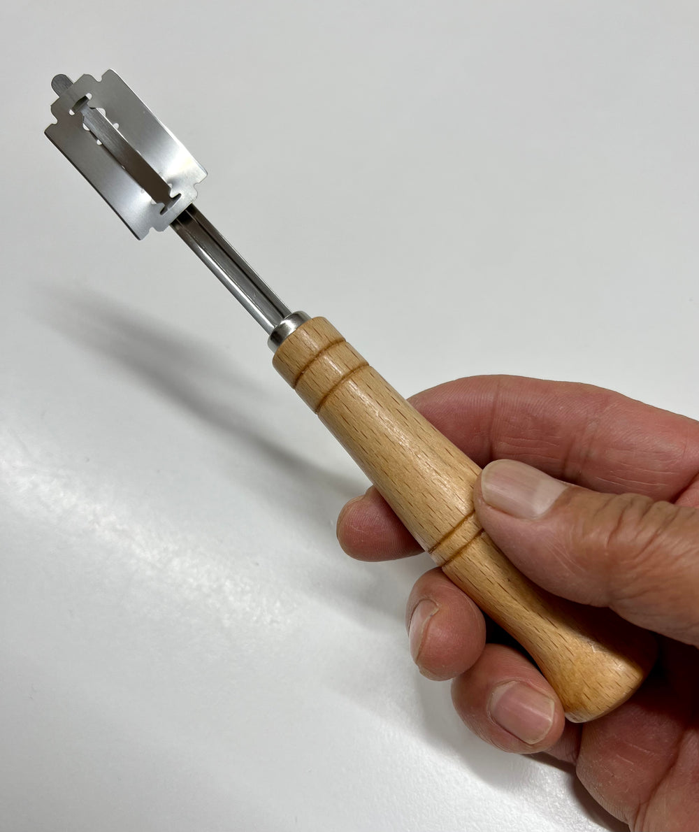 Bread Lame Knife - For scoring loaves of bread